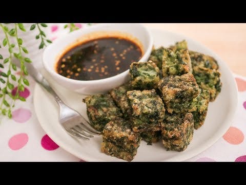Crispy Garlic Chive Dumplings Recipe (Guichai Tod) กุยช่ายทอด | Thai Recipes